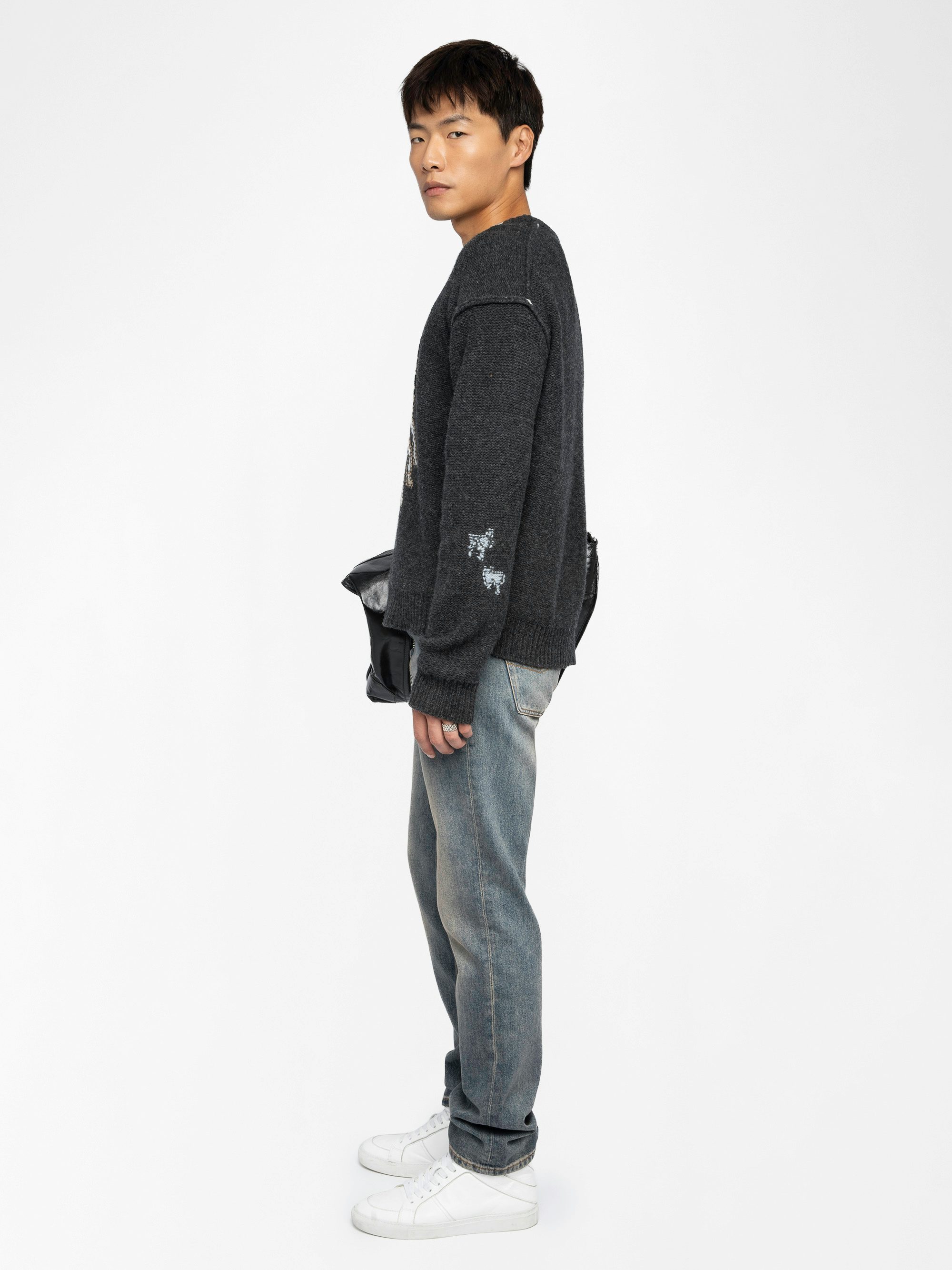 Jumper Marko 100% Merino Wool - Round neck jumper with reverse scorpion intarsia.